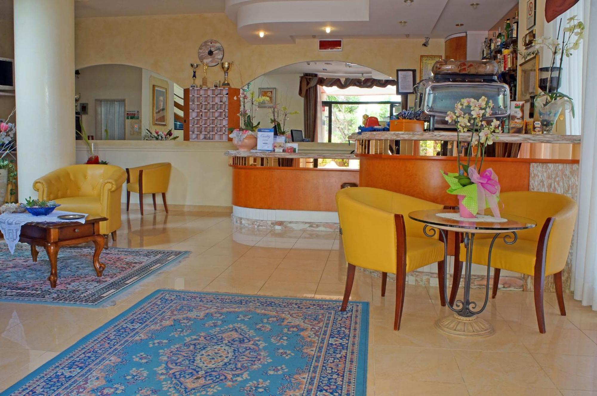 Hotel River Fronte Mare Con Piscina Ρίμινι Εξωτερικό φωτογραφία